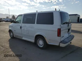 2000 Chevrolet Astro Cargo w/YF7 with VIN 1GBDM19W8YB142121, listed as a Copart auction lot 75484534 with 199,930 mi miles and Salvage Title. Bid and sale history available at carsss.com. Image 2.