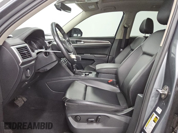 2019 Volkswagen Atlas SE with VIN 1V2UR2CAXKC506569, listed as a Copart auction lot 60248025 with 83,689 mi miles and Clean title. Bid and sale history available at DreamBid. Image 7.