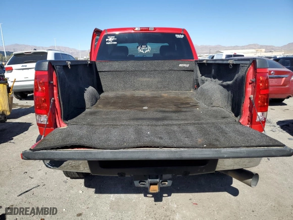 2011 GMC Sierra 2500HD SLT with VIN 1GT121E8XBF134436, listed as a Copart auction lot 45011735 with 44,287 mi miles and Salvage Title. Bid and sale history available at carsss.com. Image 6.