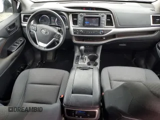 2019 Toyota Highlander LE with VIN 5TDBZRFH7KS923687, listed as a Copart auction lot 59292065 with 94,084 mi miles and Salvage title. Bid and sale history available at DreamBid. Image 8.