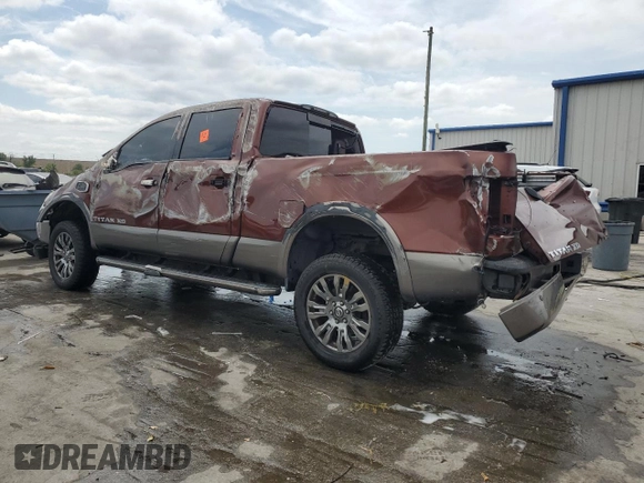 2016 Nissan Titan Platinum Reserve z VIN 1N6BA1F28GN506397, wystawiony jako Copart lot #53831235 z przebiegiem 258 474 mil mil oraz Nie do naprawy • Non repairable. Historia ofert i sprzedaży dostępna na DreamBid. Obrazek 2.