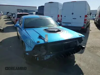 2019 Dodge Challenger R/T Scat Pack Widebody z VIN 2C3CDZFJ8KH521928, wystawiony jako Copart lot #44774595 z przebiegiem 61 755 mil mil oraz Szkoda całkowita • Salvage title. Historia ofert i sprzedaży dostępna na DreamBid. Obrazek 11.