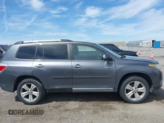 2012 Toyota Highlander Limited with VIN 5TDDK3EH8CS129178, listed as a IAAI auction lot 42025104 with 171,520 mi miles. Bid and sale history available at carsss.com. Image 13.