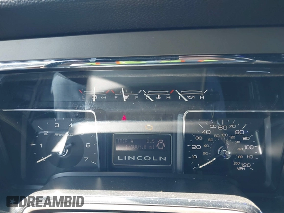 2013 Lincoln Navigator z VIN 5LMJJ2H58DEL03767, wystawiony jako IAAI lot #41986480 z przebiegiem 171 007 mil mil oraz . Historia ofert i sprzedaży dostępna na DreamBid. Obrazek 7.
