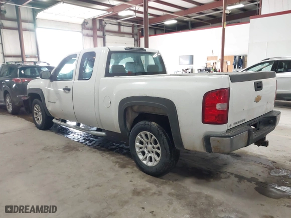 2013 Chevrolet Silverado 1500 Work Truck with VIN 1GCRKPEA2DZ145327, listed as a IAAI auction lot 41644238 with 206,707 mi miles. Bid and sale history available at carsss.com. Image 3.