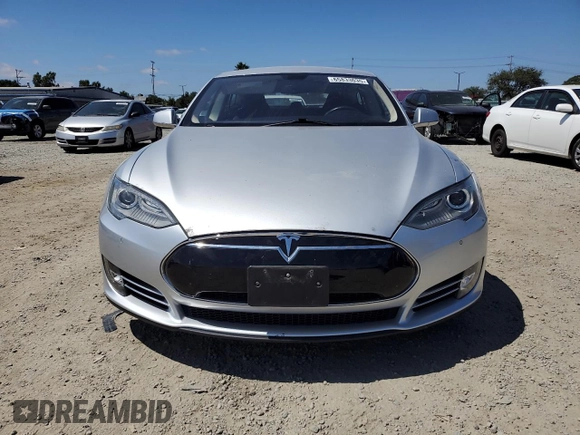 2014 Tesla Model S 60 z VIN 5YJSA1H14EFP36439, wystawiony jako Copart lot #65833035 z przebiegiem 66 090 mil mil oraz Czysty tytuł • Clean title. Historia ofert i sprzedaży dostępna na DreamBid. Obrazek 5.
