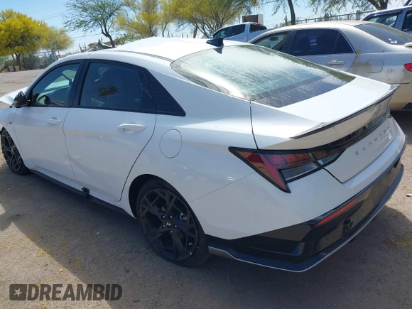 2025 Hyundai Elantra N Line z VIN KMHLR4DF5SU864350, wystawiony jako IAAI lot #42072593 z przebiegiem 7 092 mil mil oraz . Historia ofert i sprzedaży dostępna na DreamBid. Obrazek 3.