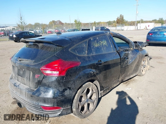 2018 Ford Focus ST with VIN 1FADP3L9XJL209180, listed as a IAAI auction lot 40667989 with 95,519 mi miles and . Bid and sale history available at DreamBid. Image 4.