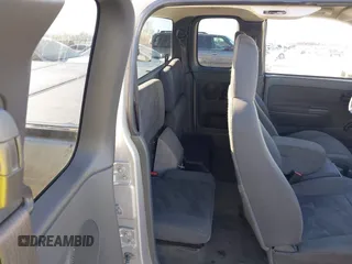 2004 Chevrolet Colorado LS Z71 with VIN 1GCDT196448133938, listed as a IAAI auction lot 41647829 with 196,530 mi miles. Bid and sale history available at carsss.com. Image 8.