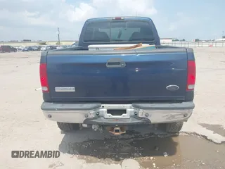 2005 Ford F-250 XL z VIN 1FTSW21P45EB09246, wystawiony jako IAAI lot #42441183 z przebiegiem 186 148 mil mil oraz . Historia ofert i sprzedaży dostępna na DreamBid. Obrazek 16.