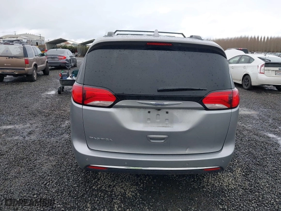 2019 Chrysler Pacifica Touring L with VIN 2C4RC1BGXKR561510, listed as a IAAI auction lot 41516173 with 135,115 mi miles. Bid and sale history available at carsss.com. Image 16.