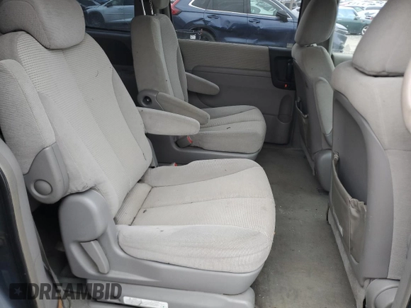 2007 Kia Sedona with VIN KNDMB133476135917, listed as a Copart auction lot 87117314 with 170,681 mi miles and Clean Title. Bid and sale history available at carsss.com. Image 11.