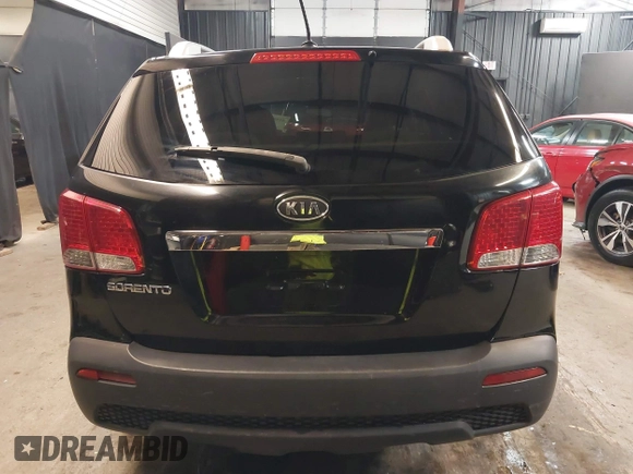 2013 Kia Sorento LX with VIN 5XYKT4A29DG338181, listed as a IAAI auction lot 41686858 with 147,629 mi miles. Bid and sale history available at carsss.com. Image 16.