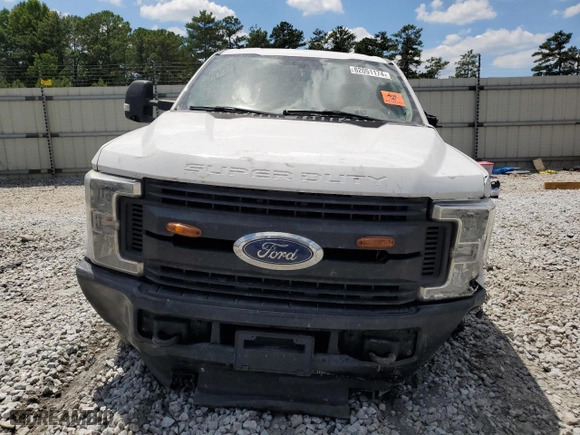 2018 Ford Super Duty F-250 SRW XL with VIN 1FT7X2BT4JEC81673, listed as a Copart auction lot 68806484 with 314,715 mi miles and Salvage Title. Bid and sale history available at carsss.com. Image 5.