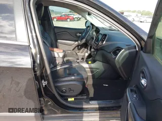 2019 Jeep Cherokee Limited с VIN 1C4PJLDB1KD278314, выставлен на аукционе IAAI как лот 42046675 с пробегом 110 173 миль миль и . История ставок и продаж доступна на DreamBid. Изображение 5.