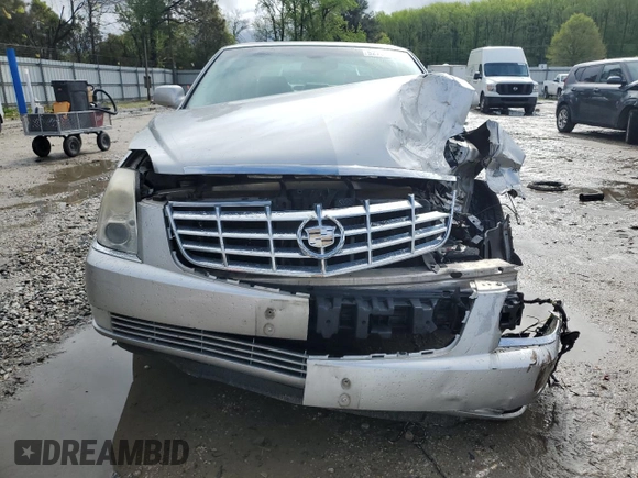 2008 Cadillac DTS 1SC with VIN 1G6KD57Y08U100869, listed as a Copart auction lot 52739095 with 183,802 mi miles and Clean Title. Bid and sale history available at carsss.com. Image 5.