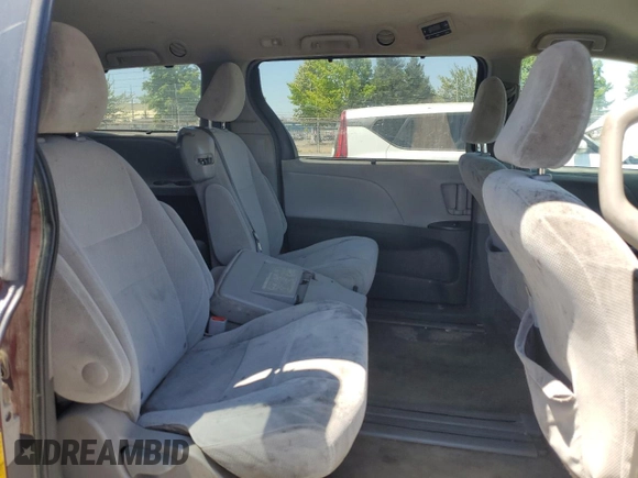 2017 Toyota Sienna LE Auto Access Seat with VIN 5TDKZ3DC3HS820585, listed as a Copart auction lot 64637025 with 288,501 mi miles and Clean title. Bid and sale history available at DreamBid. Image 11.
