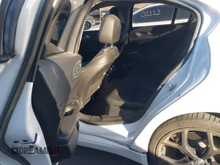 2019 Alfa Romeo Giulia z VIN ZARFAMAN5K7622490, wystawiony jako IAAI lot #41403496 z przebiegiem Nie podano mil oraz . Historia ofert i sprzedaży dostępna na DreamBid. Obrazek 8.