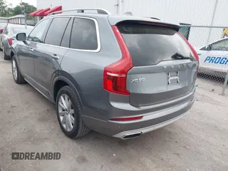 2016 Volvo XC90 T6 Momentum z VIN YV4A22PK5G1055854, wystawiony jako IAAI lot #41915279 z przebiegiem 88 237 mil mil oraz . Historia ofert i sprzedaży dostępna na DreamBid. Obrazek 3.