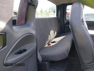 2000 Dodge 1500 z VIN 3B7HF13Z9YG138645, wystawiony jako IAAI lot #42298492 z przebiegiem 138 898 mil mil oraz . Historia ofert i sprzedaży dostępna na DreamBid. Obrazek 8.