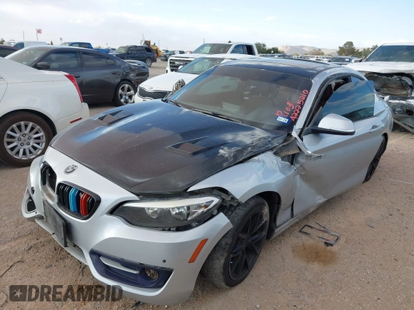 2016 BMW 2 Series 228i z VIN WBA1F9C50GV742083, wystawiony jako IAAI lot #42225210 z przebiegiem 92 716 mil mil oraz . Historia ofert i sprzedaży dostępna na DreamBid. Obrazek 6.