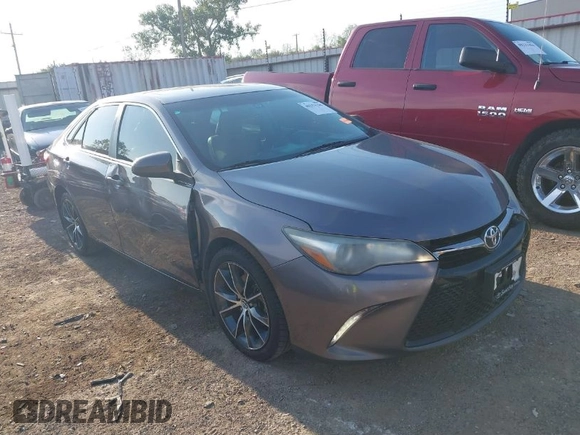 2015 Toyota Camry XLE with VIN 4T1BF1FK1FU895551, listed as a IAAI auction lot 40253286 with 221,273 mi miles and . Bid and sale history available at DreamBid. Image 1.