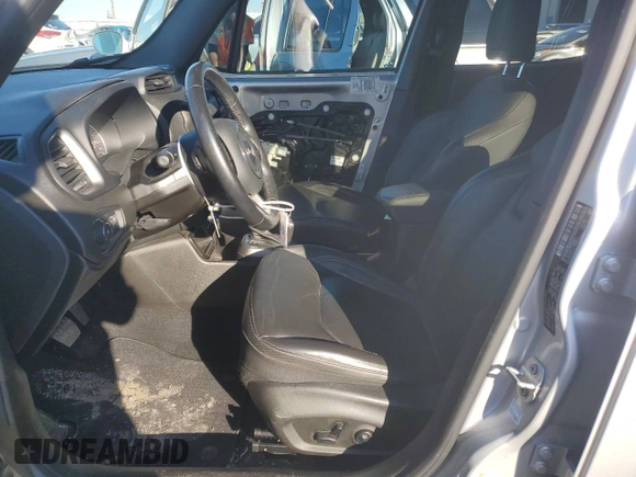 2020 Jeep Renegade Altitude with VIN ZACNJAB17LPL90671, listed as a Copart auction lot 43420384 with 30,462 mi miles and . Bid and sale history available at DreamBid. Image 7.