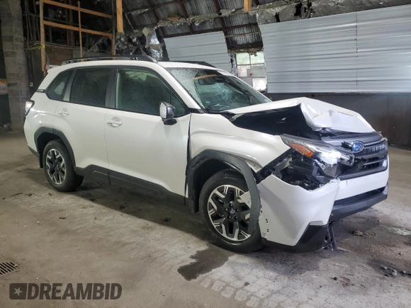 2025 Subaru Forester Premium with VIN JF2SLDDC3SH523661, listed as a Copart auction lot 57721475 with 1,075 mi miles and Salvage title. Bid and sale history available at DreamBid. Image 4.