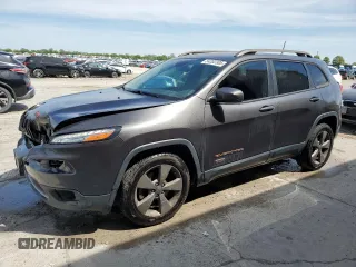 2016 Jeep Cherokee Latitude z VIN 1C4PJLCB1GW290895, wystawiony jako Copart lot #54202385 z przebiegiem 104 643 mil mil oraz Szkoda całkowita • Salvage title. Historia ofert i sprzedaży dostępna na DreamBid. Obrazek 1.