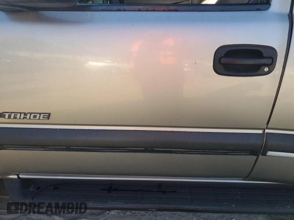2002 Chevrolet Tahoe LS z VIN 1GNEC13Z62R242388, wystawiony jako Copart lot #86362454 z przebiegiem Nie podano mil oraz Nie do naprawy • Non repairable. Historia ofert i sprzedaży dostępna na DreamBid. Obrazek 7.