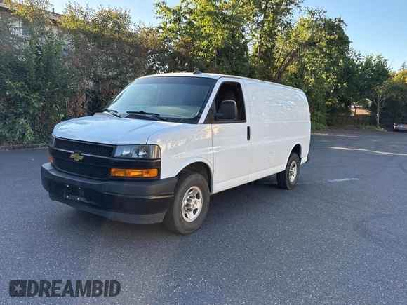 2023 Chevrolet Express Cargo с VIN 1GCWGAFP4P1176442, выставлен на аукционе Copart как лот 65481025 с пробегом 42 680 миль миль и Списание • Salvage title. История ставок и продаж доступна на DreamBid. Изображение 2.