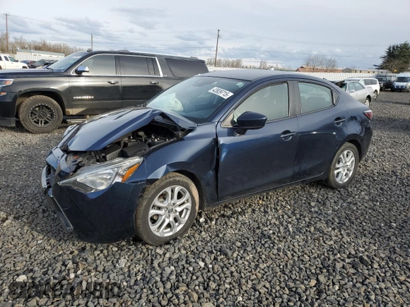 2016 Scion iA z VIN 3MYDLBZV8GY109570, wystawiony jako Copart lot #43939715 z przebiegiem 11 608 mil mil oraz Szkody całkowita. Historia ofert i sprzedaży dostępna na DreamBid. Obrazek 1.