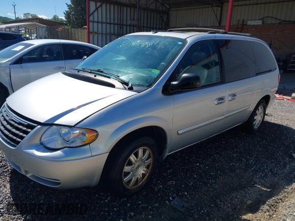 2006 Chrysler Town & Country Touring with VIN 2A4GP54L36R820920, listed as a IAAI auction lot 42335161 with 205,432 mi miles and . Bid and sale history available at DreamBid. Image 17.