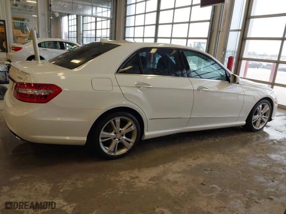 2013 Mercedes-Benz E-Class E 350 Luxury with VIN WDDHF8JBXDA745134, listed as a IAAI auction lot 41560286 with 125,208 mi miles. Bid and sale history available at carsss.com. Image 13.