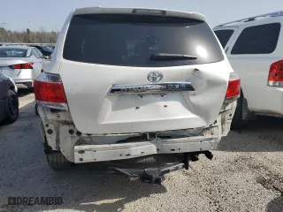 2013 Toyota Highlander with VIN 5TDZA3EH2DS046517, listed as a Copart auction lot 44943285 with 148,980 mi miles and Salvage Title. Bid and sale history available at carsss.com. Image 6.