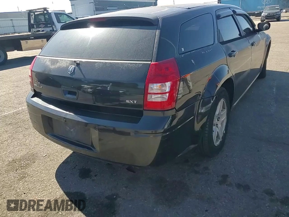 2005 Dodge Magnum SE z VIN 2D4FV48V55H533891, wystawiony jako Copart lot #74751644 z przebiegiem 287 869 mil mil oraz Szkoda całkowita • Salvage title. Historia ofert i sprzedaży dostępna na DreamBid. Obrazek 10.