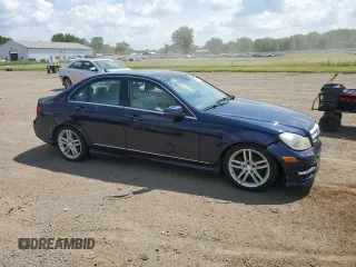 2012 Mercedes-Benz C 300 Sport с VIN WDDGF8BB7CR230330, выставлен на аукционе Copart как лот 62830105 с пробегом 104 116 миль миль и Чистый • Clean title. История ставок и продаж доступна на DreamBid. Изображение 4.