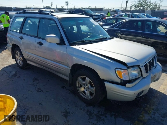 2001 Subaru Forester S w/Premium Pkg with VIN JF1SF65681H710151, listed as a IAAI auction lot 41735945 with 120,917 mi miles. Bid and sale history available at carsss.com. Image 1.