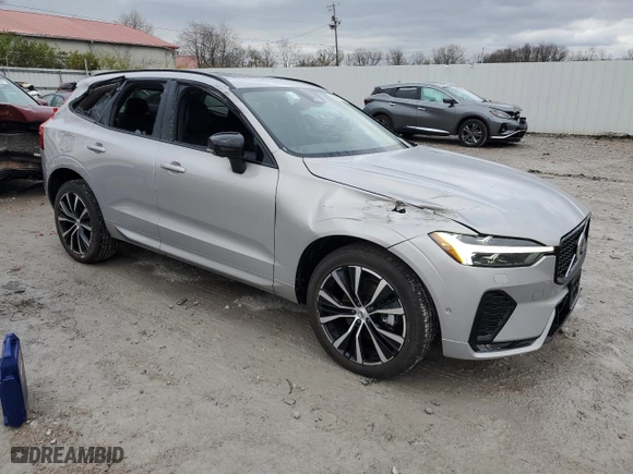 2024 Volvo XC60 Plus Dark Theme with VIN YV4L12RL4R1889456, listed as a Copart auction lot 81356774 with 10,105 mi miles and Clean Title. Bid and sale history available at carsss.com. Image 4.