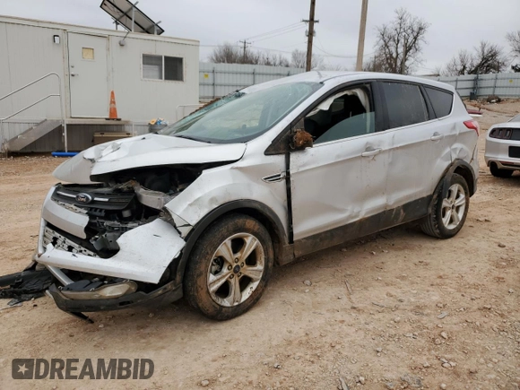 2016 Ford Escape SE with VIN 1FMCU0G91GUB07398, listed as a Copart auction lot 44316705 with 127,078 mi miles and Salvage Title. Bid and sale history available at carsss.com. Image 1.