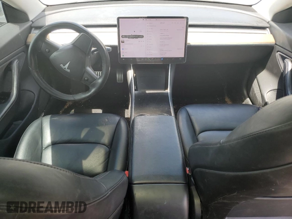 2018 Tesla Model 3 Long Range Battery z VIN 5YJ3E1EB7JF106429, wystawiony jako Copart lot #56319995 z przebiegiem 145 648 mil mil oraz Tytuł czysty. Historia ofert i sprzedaży dostępna na DreamBid. Obrazek 8.