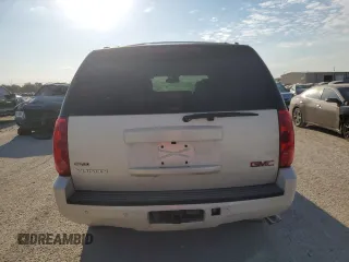 2008 GMC Yukon SLT w/4SB with VIN 1GKFC130X8R222446, listed as a Copart auction lot 75185114 with 230,946 mi miles and Clean Title. Bid and sale history available at carsss.com. Image 6.