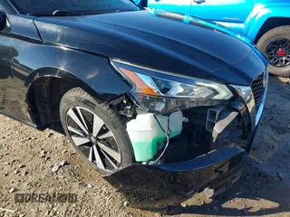 2019 Nissan Altima 2.5 SL with VIN 1N4BL4EV6KC225851, listed as a IAAI auction lot 41461897 with 83,942 mi miles. Bid and sale history available at carsss.com. Image 6.