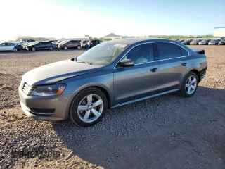 2013 Volkswagen Passat SE with VIN 1VWBP7A38DC017569, listed as a Copart auction lot 62150385 with 128,455 mi miles and Salvage title. Bid and sale history available at DreamBid. Image 1.