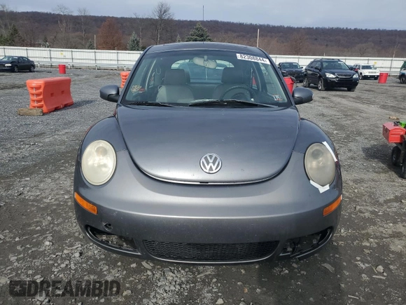 2006 Volkswagen New Beetle Coupe with VIN 3VWRW31C06M403608, listed as a Copart auction lot 82308844 with 125,255 mi miles and Salvage Title. Bid and sale history available at carsss.com. Image 5.