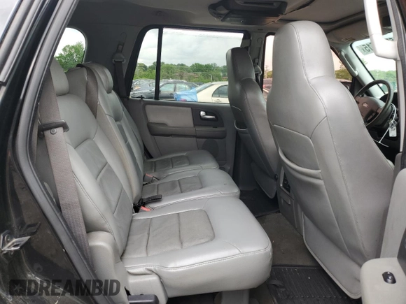 2005 Ford Expedition Special Service z VIN 1FMFU16505LA30009, wystawiony jako Copart lot #55461515 z przebiegiem 229 613 mil mil oraz Szkoda całkowita • Salvage title. Historia ofert i sprzedaży dostępna na DreamBid. Obrazek 11.