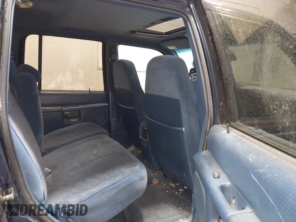 1997 Ford Explorer XLT with VIN 1FMDU35P6VUA33724, listed as a IAAI auction lot 41843164 with 226,234 mi miles and . Bid and sale history available at DreamBid. Image 8.
