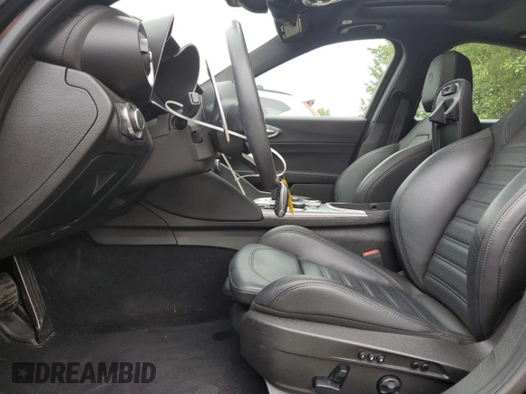 2023 Alfa Romeo Giulia Veloce with VIN ZARFANBN1P7669866, listed as a Copart auction lot 61231225 with 12,021 mi miles and Salvage title. Bid and sale history available at DreamBid. Image 7.