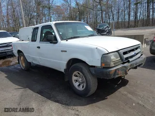 1999 Ford Ranger XL with VIN 1FTYR14V5XTB14122, listed as a IAAI auction lot 41829203 with 187,576 mi miles. Bid and sale history available at carsss.com. Image 1.