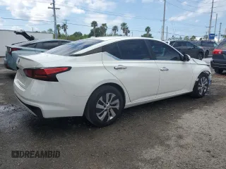 2020 Nissan Altima S with VIN 1N4BL4BV5LC243070, listed as a Copart auction lot 52736115 with 92,851 mi miles and Non Repairable. Bid and sale history available at carsss.com. Image 3.